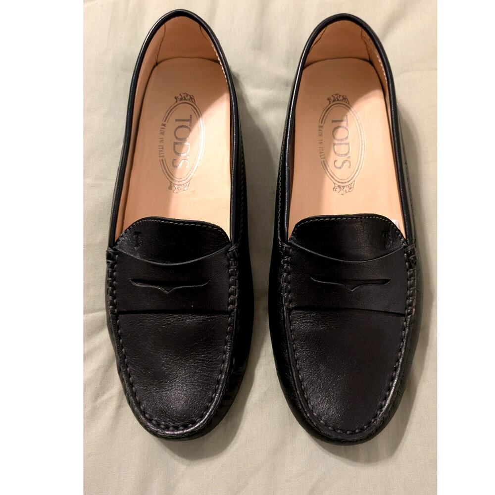 Tod's Black Gommino Leather Penny Loafers